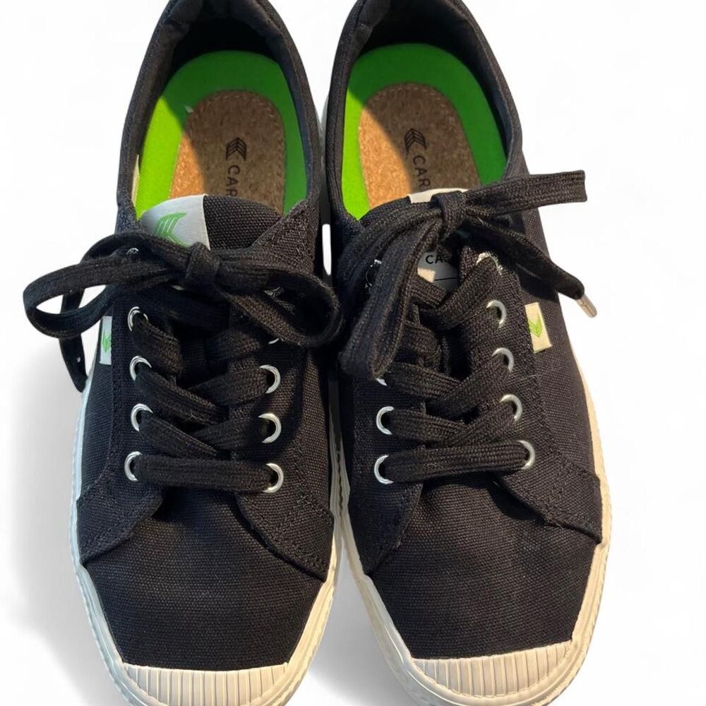 Cariuma Women's Black Trainers